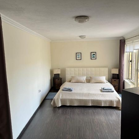 Groundfloor Apartment By The Sea, Fabulous Views St. Paul's Bay Exteriér fotografie